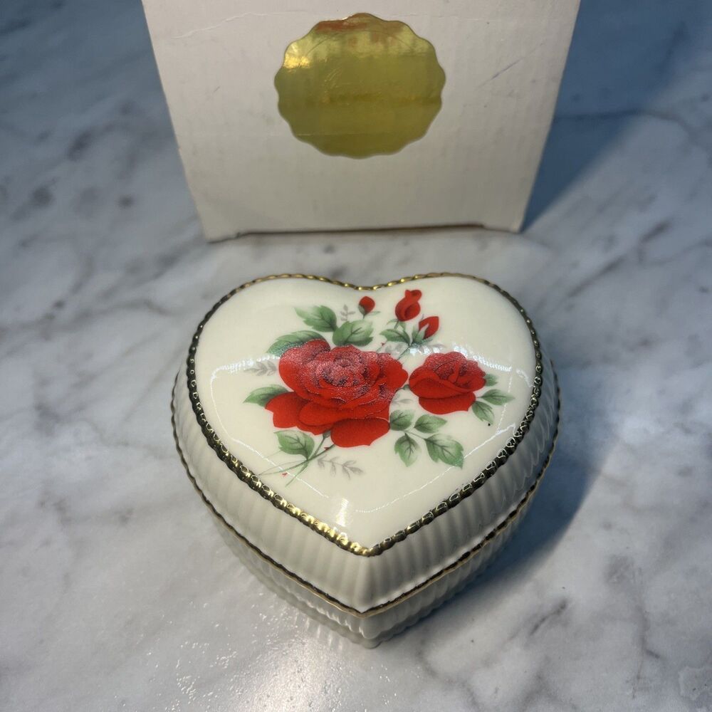 Heritage House Rose Heart Music Trinket Box, Plays "Love Makes World go round"